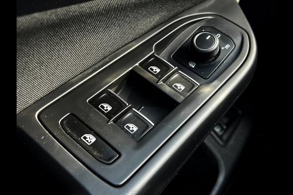 Volkswagen Golf 1.4 eHybrid Style plugin_204PK_Carplay_stoel massage_ACC