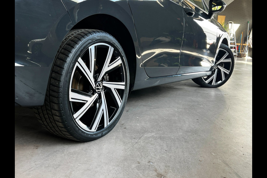 Volkswagen Golf 1.4 eHybrid Style plugin_204PK_Carplay_stoel massage_ACC