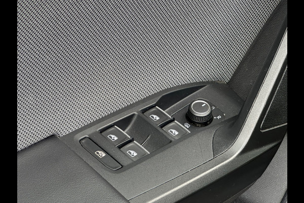 Seat Leon Sportstourer 1.5 TSI Style Launch Edition |TREKHAAK| ACC|CAMERA|