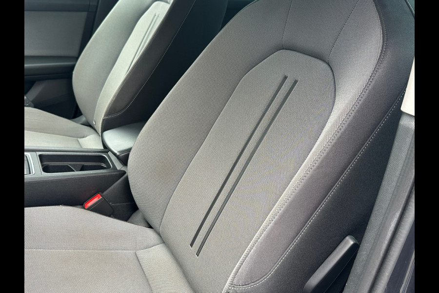 Seat Leon Sportstourer 1.5 TSI Style Launch Edition |TREKHAAK| ACC|CAMERA|