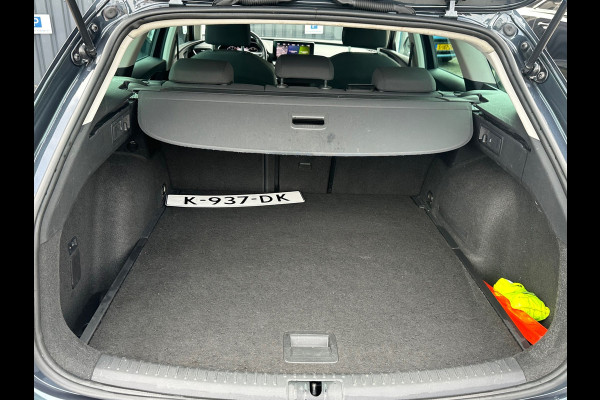 Seat Leon Sportstourer 1.5 TSI Style Launch Edition |TREKHAAK| ACC|CAMERA|