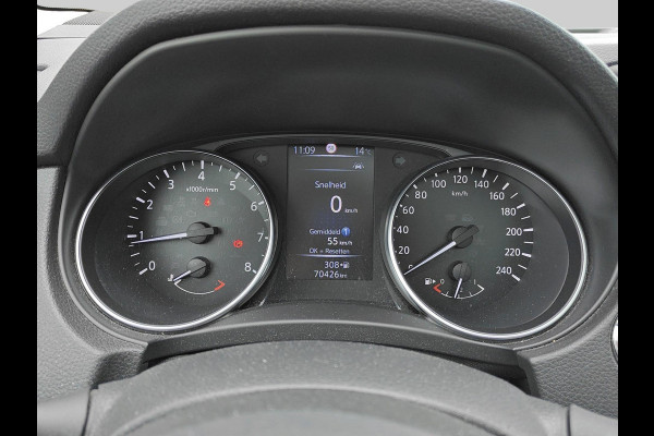 Nissan QASHQAI 1.2 N-Connecta | Navigatiesysteem | Trekhaak! | Panoramadak