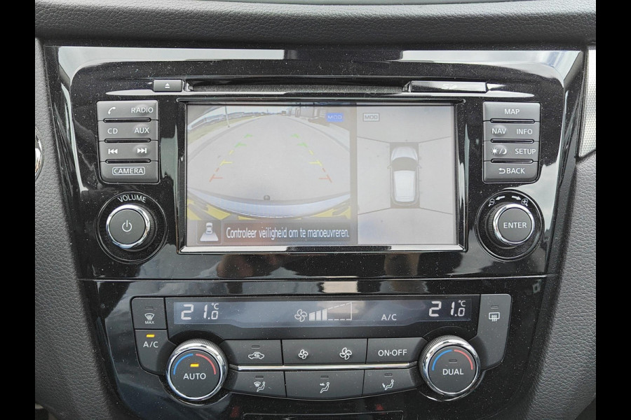Nissan QASHQAI 1.2 N-Connecta | Navigatiesysteem | Trekhaak! | Panoramadak