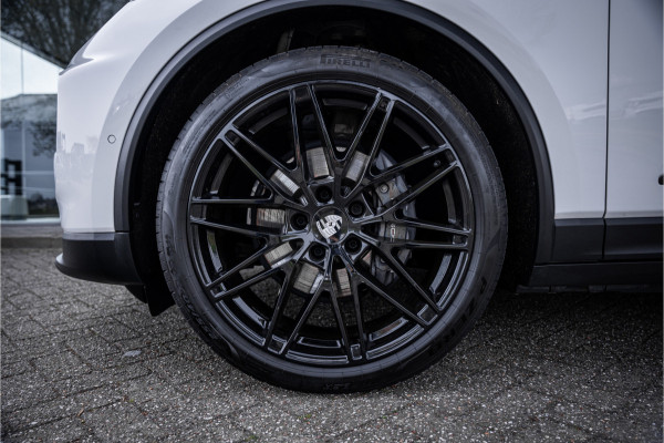 Porsche Macan 100 kWh ** Panodak ** 22inch ** BOSE ** Rijbereik 588km (WLTP) NL-auto ** NAP!!