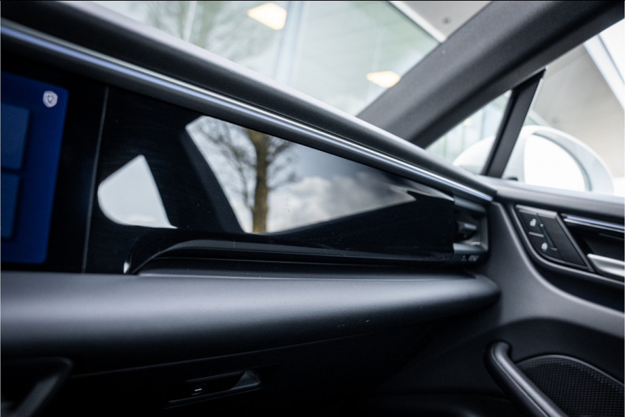 Porsche Macan 100 kWh ** Panodak ** 22inch ** BOSE ** Rijbereik 588km (WLTP) NL-auto ** NAP!!