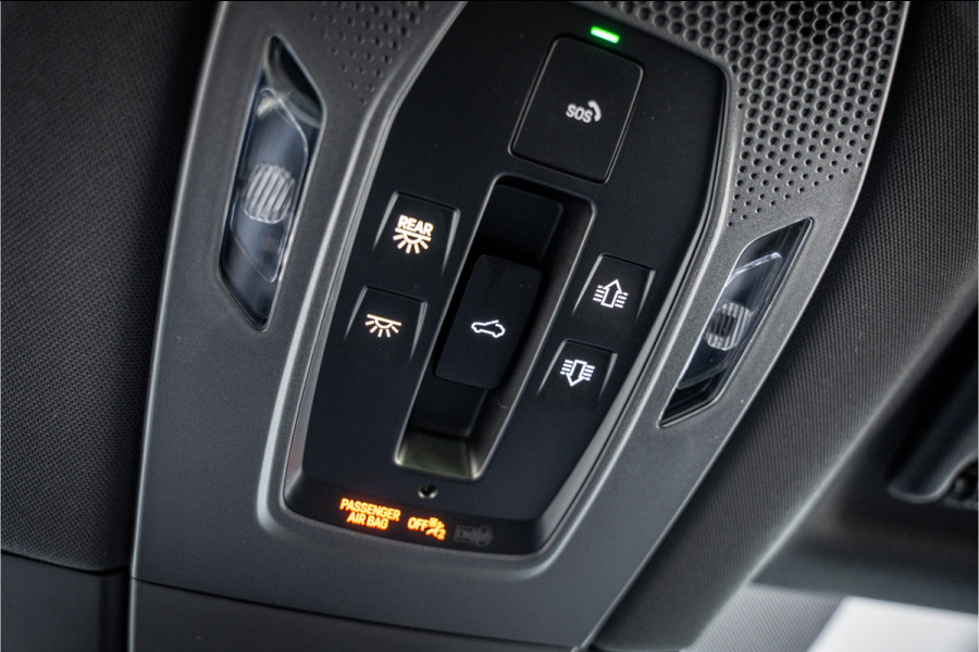 Porsche Macan 100 kWh ** Panodak ** 22inch ** BOSE ** Rijbereik 588km (WLTP) NL-auto ** NAP!!