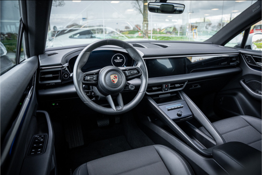 Porsche Macan 100 kWh ** Panodak ** 22inch ** BOSE ** Rijbereik 588km (WLTP) NL-auto ** NAP!!