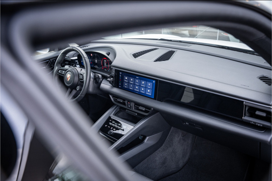 Porsche Macan 100 kWh ** Panodak ** 22inch ** BOSE ** Rijbereik 588km (WLTP) NL-auto ** NAP!!