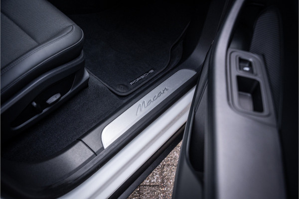 Porsche Macan 100 kWh ** Panodak ** 22inch ** BOSE ** Rijbereik 588km (WLTP) NL-auto ** NAP!!