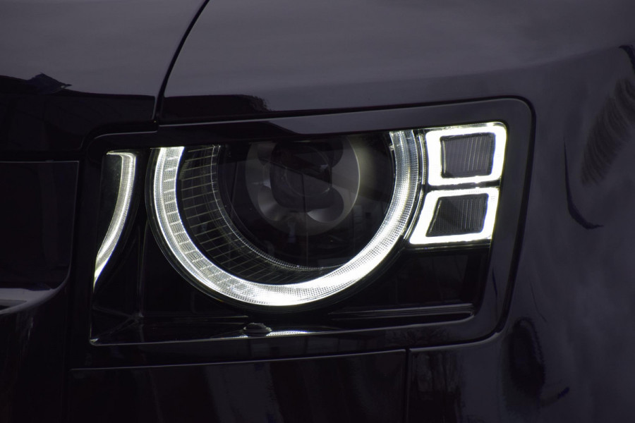 Land Rover Defender 110 P300e 110 X-Dynamic SE