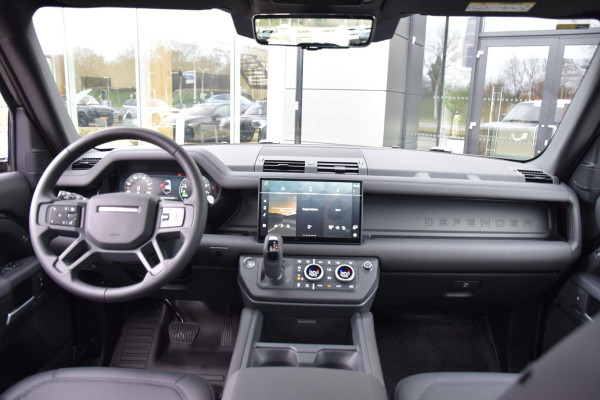 Land Rover Defender 110 P300e 110 X-Dynamic SE