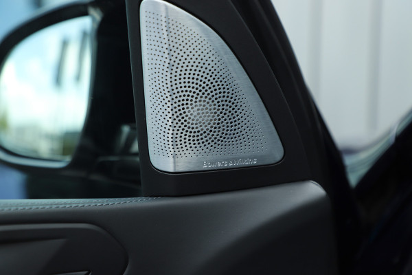 BMW X5 M Competition | 625PK | Head-up | Massage | Carbon | Bowers&Wilkins | Schaalstoelen | Keyless-go | Entertainment achterin | Sfee