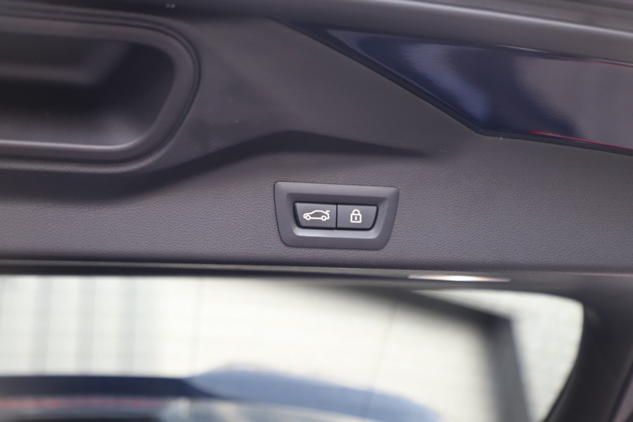 BMW X5 M Competition | 625PK | Head-up | Massage | Carbon | Bowers&Wilkins | Schaalstoelen | Keyless-go | Entertainment achterin | Sfee