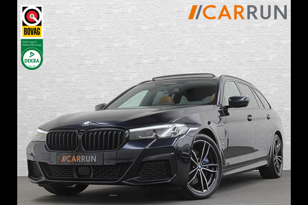 BMW 5 Serie Touring 530e M-Sport | Panorama | 360 Camera | ACC | Harman-Kardon | Trekhaak | Keyless-Entry | Leder | Rij-Assist Pro | 19'' | Sfeerverlichting | Carplay | LED | Zonwering | Standkachel | Draadloos Laden | Dealer onderhouden |