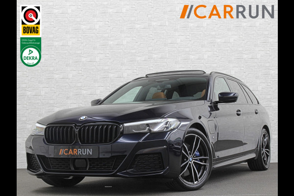 BMW 5 Serie Touring 530e M-Sport | Panorama | 360 Camera | ACC | Harman-Kardon | Trekhaak | Keyless-Entry | Leder | Rij-Assist Pro | 19'' | Sfeerverlichting | Carplay | LED | Zonwering | Standkachel | Draadloos Laden | Dealer onderhouden |