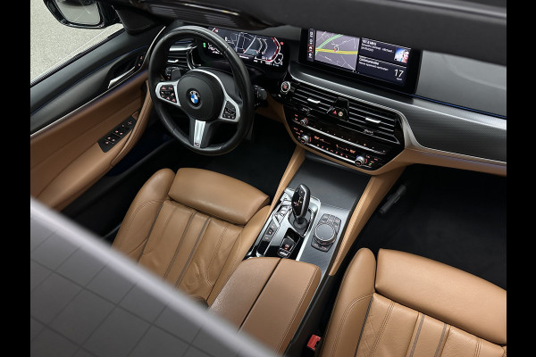 BMW 5 Serie Touring 530e M-Sport | Panorama | 360 Camera | ACC | Harman-Kardon | Trekhaak | Keyless-Entry | Leder | Rij-Assist Pro | 19'' | Sfeerverlichting | Carplay | LED | Zonwering | Standkachel | Draadloos Laden | Dealer onderhouden |