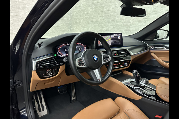 BMW 5 Serie Touring 530e M-Sport | Panorama | 360 Camera | ACC | Harman-Kardon | Trekhaak | Keyless-Entry | Leder | Rij-Assist Pro | 19'' | Sfeerverlichting | Carplay | LED | Zonwering | Standkachel | Draadloos Laden | Dealer onderhouden |