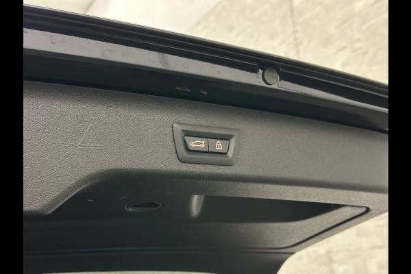 BMW 5 Serie Touring 530e M-Sport | Panorama | 360 Camera | ACC | Harman-Kardon | Trekhaak | Keyless-Entry | Leder | Rij-Assist Pro | 19'' | Sfeerverlichting | Carplay | LED | Zonwering | Standkachel | Draadloos Laden | Dealer onderhouden |