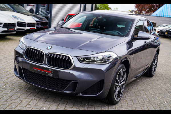 BMW X2 XDrive20i High Executive | Stoelverwarming | Panorama | Head Up Display | M Sport onderstel | M Sport pakket