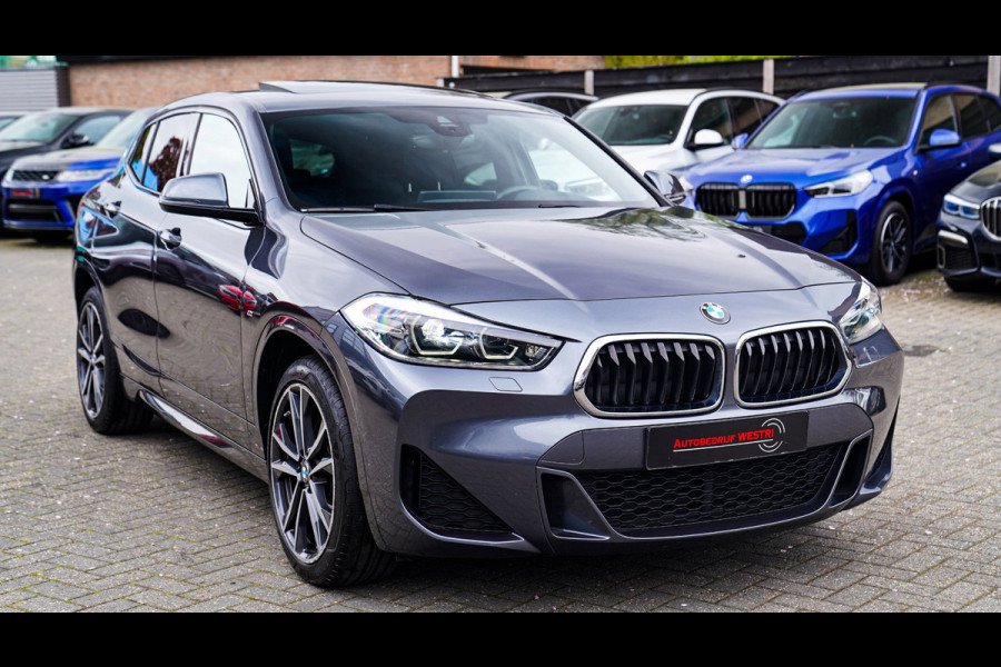 BMW X2 XDrive20i High Executive | Stoelverwarming | Panorama | Head Up Display | M Sport onderstel | M Sport pakket