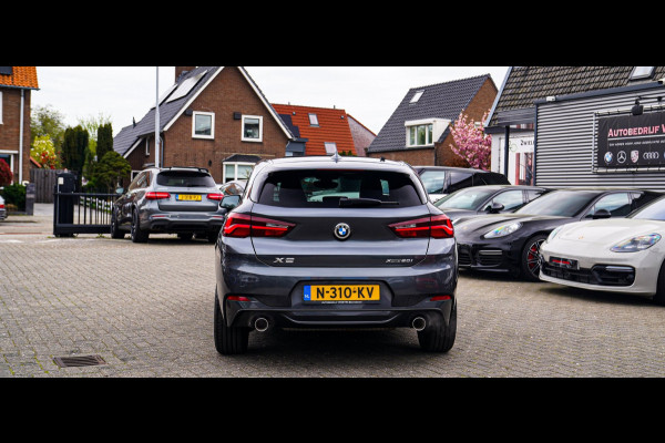 BMW X2 XDrive20i High Executive | Stoelverwarming | Panorama | Head Up Display | M Sport onderstel | M Sport pakket