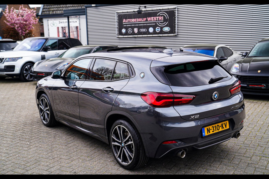 BMW X2 XDrive20i High Executive | Stoelverwarming | Panorama | Head Up Display | M Sport onderstel | M Sport pakket