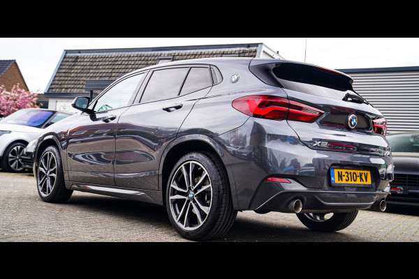 BMW X2 XDrive20i High Executive | Stoelverwarming | Panorama | Head Up Display | M Sport onderstel | M Sport pakket
