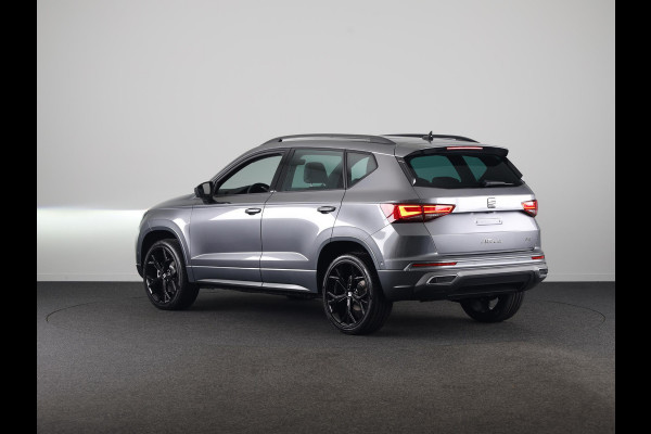 Seat Ateca 1.5 TSI FR Business Intense | SEAT Audio System | Velgen 'Exclusive Glossy Black', 19 inch | Kuipstoelen, Dinamica Aurora Blue (suede look) | Verwambare voorstoelen + Stuurwiel | Reservewiel 18" staal