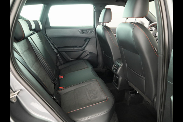 Seat Ateca 1.5 TSI FR Business Intense | SEAT Audio System | Velgen 'Exclusive Glossy Black', 19 inch | Kuipstoelen, Dinamica Aurora Blue (suede look) | Verwambare voorstoelen + Stuurwiel | Reservewiel 18" staal