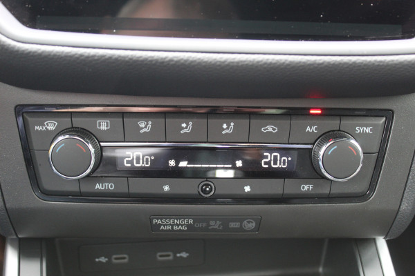 Seat Arona 1.0 TSI FR Limited Edition , Slechts 47107km Climate control , Camera , Trekhaak , Cruise control Dealeronderhouden , parkeersensoren V+A