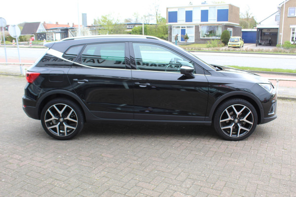 Seat Arona 1.0 TSI FR Limited Edition , Slechts 47107km Climate control , Camera , Trekhaak , Cruise control Dealeronderhouden , parkeersensoren V+A