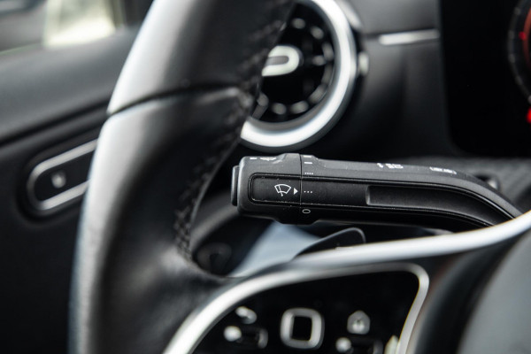 Mercedes-Benz A-Klasse 250 e Business Line CARPLAY / CAMERA / LEER / DEALER ONDERHOUDEN