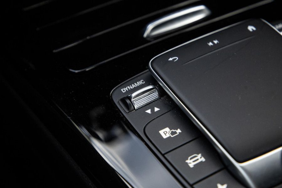 Mercedes-Benz A-Klasse 250 e Business Line CARPLAY / CAMERA / LEER / DEALER ONDERHOUDEN