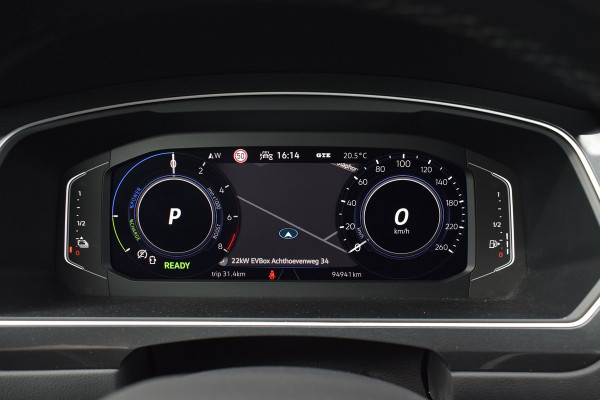Volkswagen Tiguan 1.4 TSI eHybrid R-Line Black Style | Leer | Camera | Trekhaak