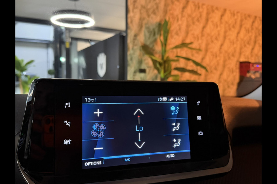 Peugeot 2008 1.2 PureTech Style Pack Garantie Carplay Cruise Navi Clima Led PDC Rijklaar