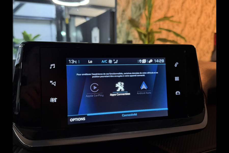 Peugeot 2008 1.2 PureTech Style Pack Garantie Carplay Cruise Navi Clima Led PDC Rijklaar