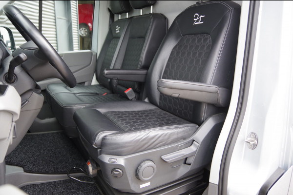 Volkswagen Crafter 35 2.0 TDI L3H3(L2H2) 75 EDITION 177PK AUT. LED, LEDER, TREKHAAK, ERGO ACTIVE GEVEERDE STOEL, STUURVERWARMING, STOELVERWARMING,