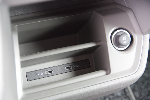 Volkswagen Crafter 35 2.0 TDI L3H3(L2H2) 75 EDITION 177PK AUT. LED, LEDER, TREKHAAK, ERGO ACTIVE GEVEERDE STOEL, STUURVERWARMING, STOELVERWARMING,