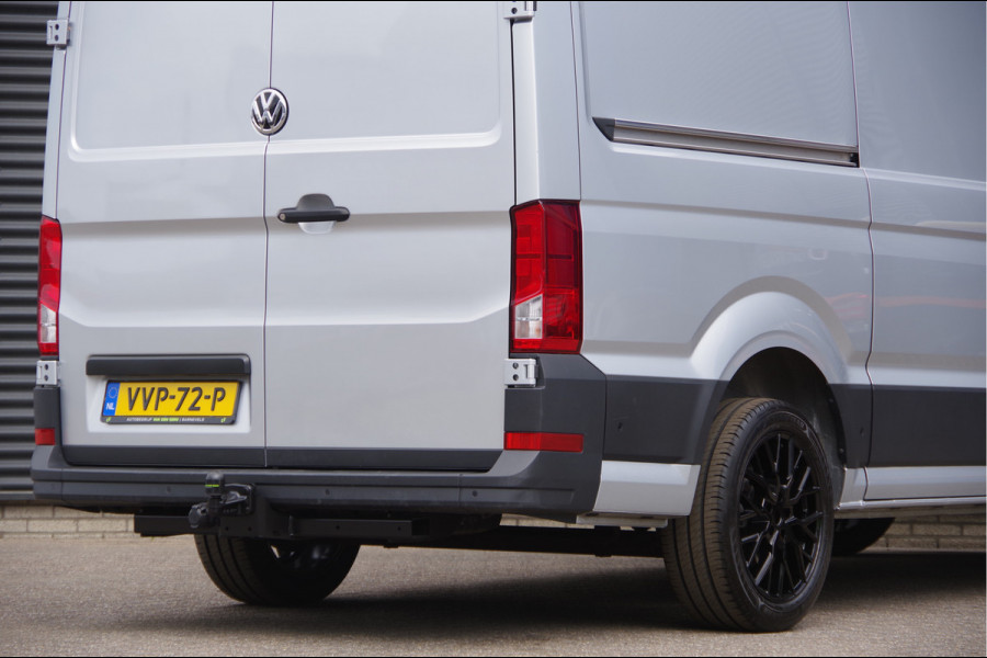 Volkswagen Crafter 35 2.0 TDI L3H3(L2H2) 75 EDITION 177PK AUT. LED, LEDER, TREKHAAK, ERGO ACTIVE GEVEERDE STOEL, STUURVERWARMING, STOELVERWARMING,