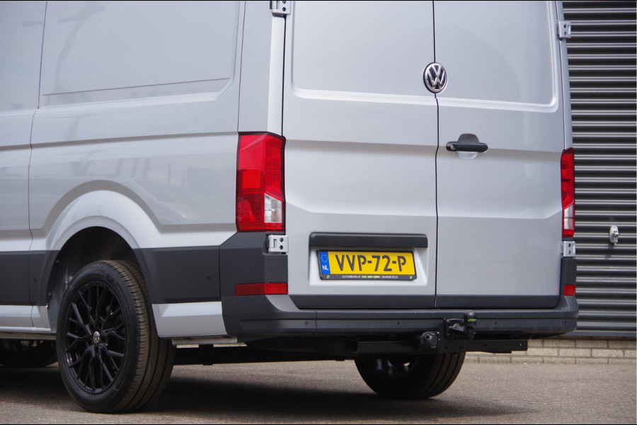 Volkswagen Crafter 35 2.0 TDI L3H3(L2H2) 75 EDITION 177PK AUT. LED, LEDER, TREKHAAK, ERGO ACTIVE GEVEERDE STOEL, STUURVERWARMING, STOELVERWARMING,