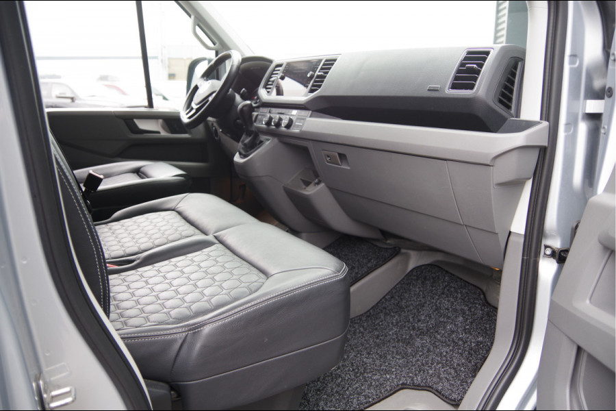 Volkswagen Crafter 35 2.0 TDI L3H3(L2H2) 75 EDITION 177PK AUT. LED, LEDER, TREKHAAK, ERGO ACTIVE GEVEERDE STOEL, STUURVERWARMING, STOELVERWARMING,