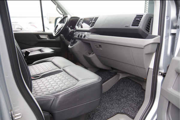 Volkswagen Crafter 35 2.0 TDI L3H3(L2H2) 75 EDITION 177PK AUT. LED, LEDER, TREKHAAK, ERGO ACTIVE GEVEERDE STOEL, STUURVERWARMING, STOELVERWARMING,