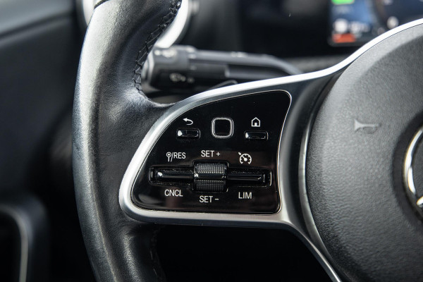 Mercedes-Benz A-Klasse 250 e Business Line CARPLAY / LEER / CAMERA / CRUISE CONTROLE / DEALER ONDERHOUDEN