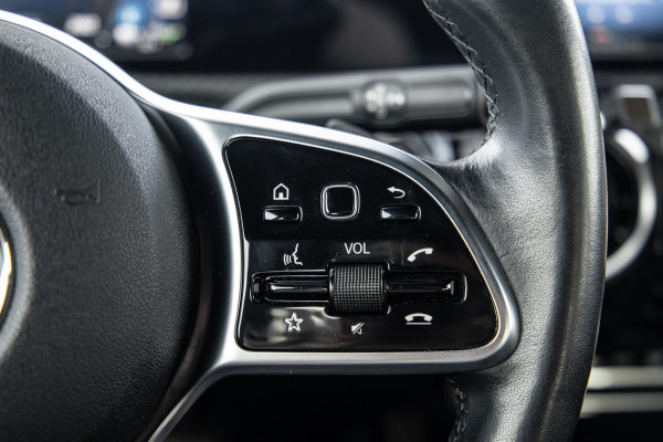 Mercedes-Benz A-Klasse 250 e Business Line CARPLAY / LEER / CAMERA / CRUISE CONTROLE / DEALER ONDERHOUDEN