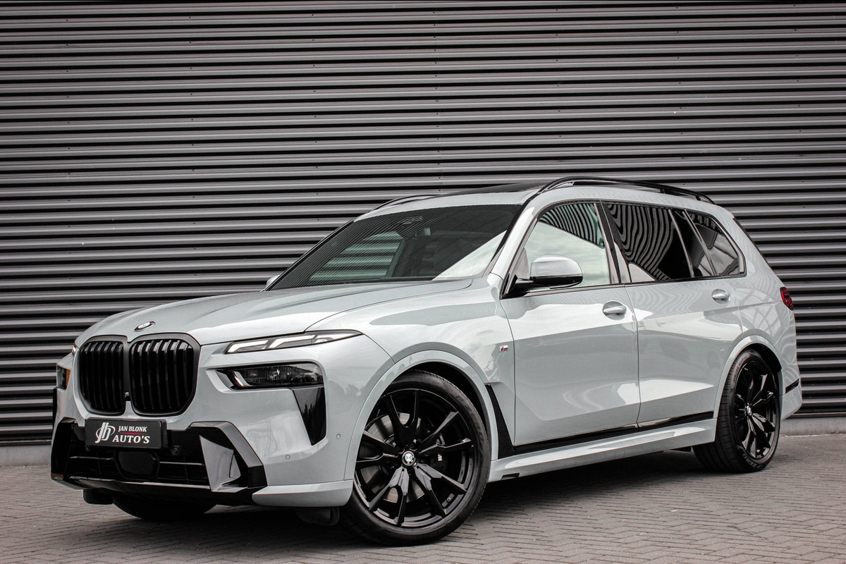 BMW X7 XDrive40d High Executive / HEAD- UP / PANO- DAK / LUCHTVERING / DRIVING ASSISANT / SOFTCLOSE / COMFORT SEATS / ALCANTARA