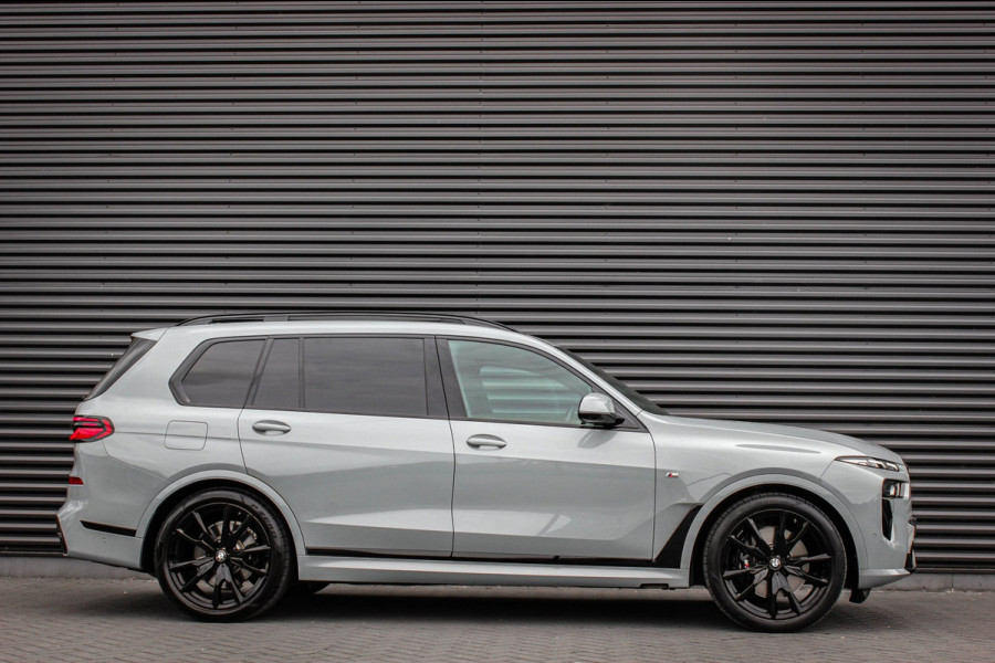 BMW X7 XDrive40d High Executive / HEAD- UP / PANO- DAK / LUCHTVERING / DRIVING ASSISANT / SOFTCLOSE / COMFORT SEATS / ALCANTARA