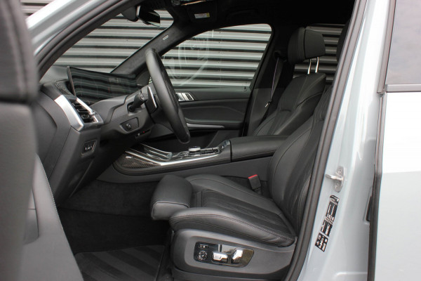 BMW X7 XDrive40d High Executive / HEAD- UP / PANO- DAK / LUCHTVERING / DRIVING ASSISANT / SOFTCLOSE / COMFORT SEATS / ALCANTARA
