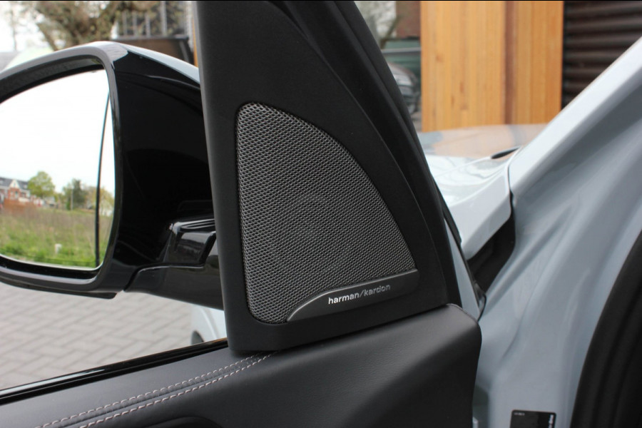 BMW X7 XDrive40d High Executive / HEAD- UP / PANO- DAK / LUCHTVERING / DRIVING ASSISANT / SOFTCLOSE / COMFORT SEATS / ALCANTARA