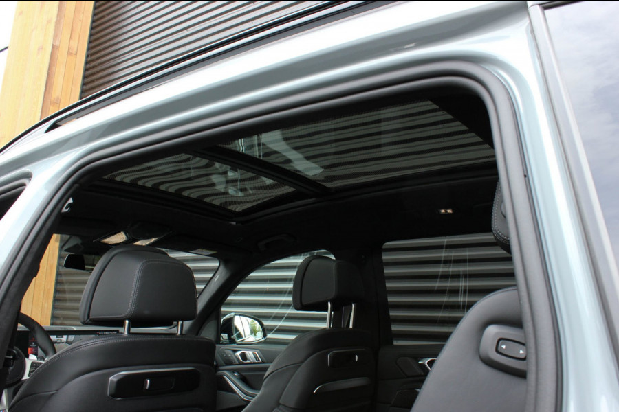 BMW X7 XDrive40d High Executive / HEAD- UP / PANO- DAK / LUCHTVERING / DRIVING ASSISANT / SOFTCLOSE / COMFORT SEATS / ALCANTARA