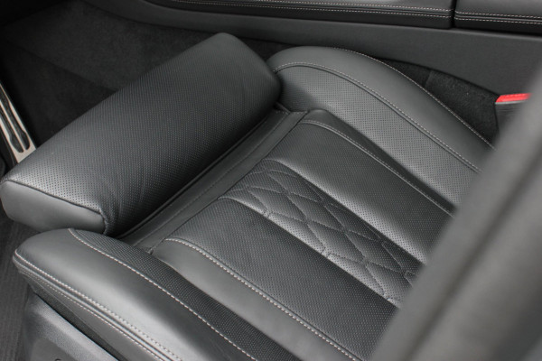 BMW X7 XDrive40d High Executive / HEAD- UP / PANO- DAK / LUCHTVERING / DRIVING ASSISANT / SOFTCLOSE / COMFORT SEATS / ALCANTARA
